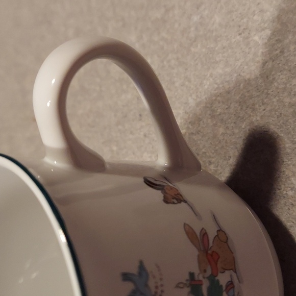 Ming Pao Woodland Christmas coffee cup - Picture 3 of 8